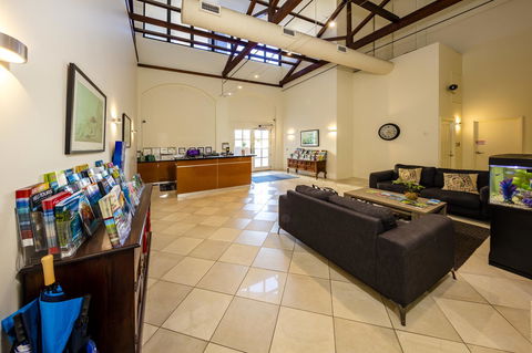 Jack And Newell Holiday Apartments - Broome Tourism 18
