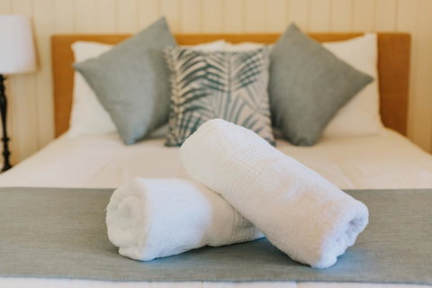 Apple Blossom Cottages - Broome Tourism 12
