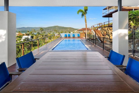 Nautilus On The Hill - Airlie Beach - Broome Tourism 21