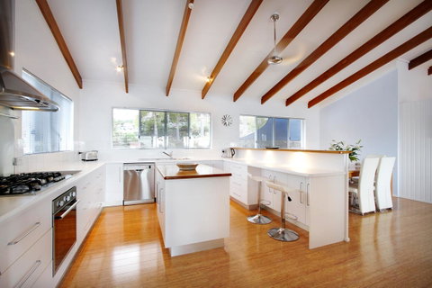 Nautilus On The Hill - Airlie Beach - Broome Tourism 36