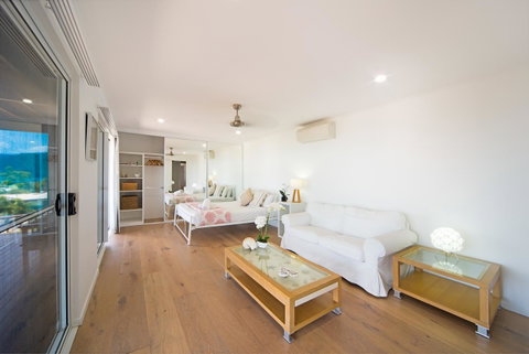 Nautilus On The Hill - Airlie Beach - Broome Tourism 7