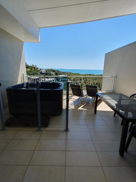 Azure Sea Whitsunday Resort - Broome Tourism 24