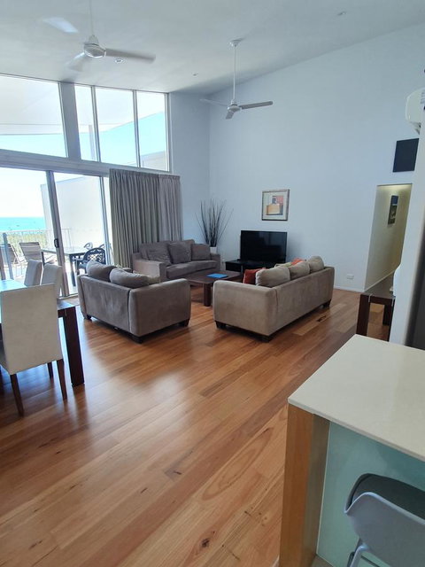 Azure Sea Whitsunday Resort - Broome Tourism 21