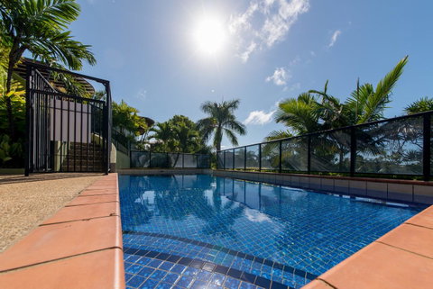 Paradise Penthouse At Waves - Airlie Beach - Broome Tourism 2