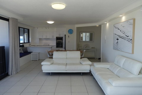 Spindrift On The Beach - Absolute Beachfront - Broome Tourism 6