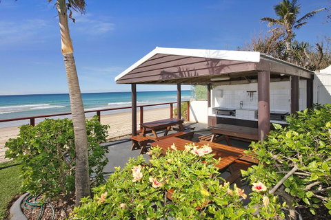 Spindrift On The Beach - Absolute Beachfront - Broome Tourism 10