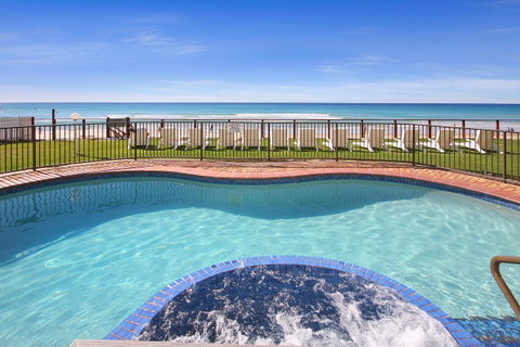 Spindrift On The Beach - Absolute Beachfront - Broome Tourism 4