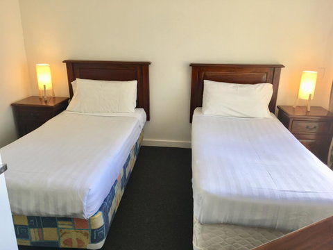CHA Private Apts Diamond Beach - Broome Tourism 3