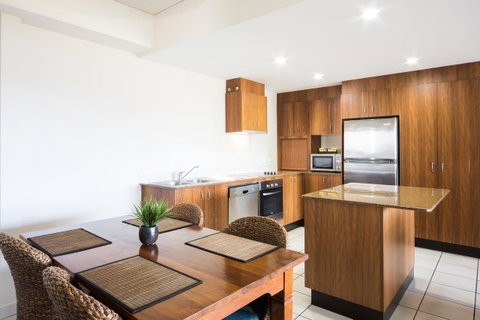 Portside Whitsunday Luxury Holiday Apartments - Broome Tourism 12