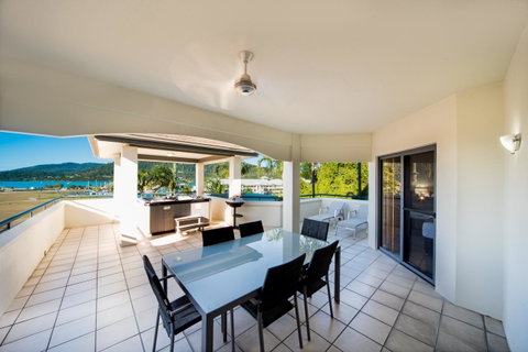 Portside Whitsunday Luxury Holiday Apartments - Broome Tourism 7
