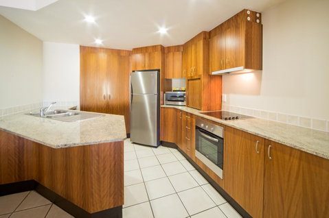 Portside Whitsunday Luxury Holiday Apartments - Broome Tourism 8