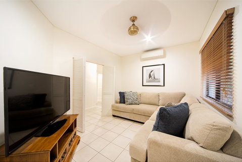 Portside Whitsunday Luxury Holiday Apartments - Broome Tourism 20