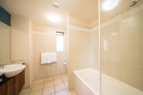 Portside Whitsunday Luxury Holiday Apartments - Broome Tourism 14