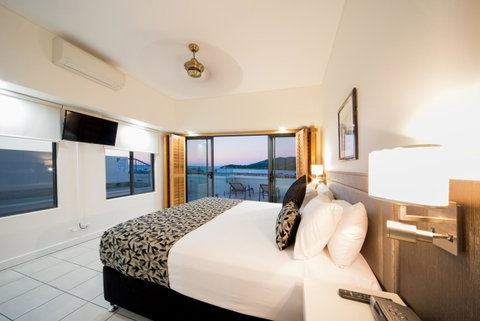 Portside Whitsunday Luxury Holiday Apartments - Broome Tourism 24