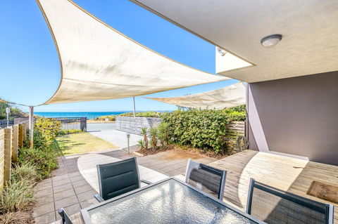 On The Beach Resort Bribie Island - Broome Tourism 17