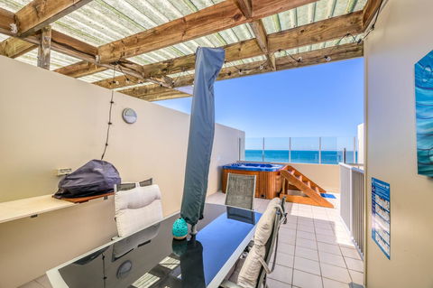 On The Beach Resort Bribie Island - Broome Tourism 22