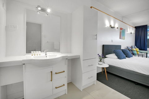 Kangaroo Point Central Hotel & Apartments - Broome Tourism 11