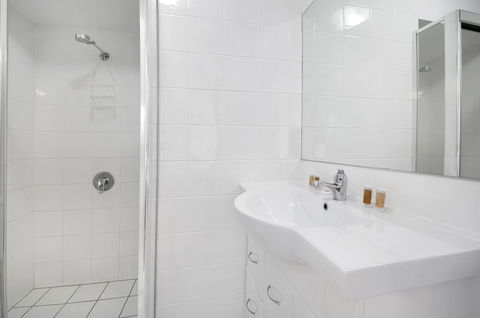 Kangaroo Point Central Hotel & Apartments - Broome Tourism 25