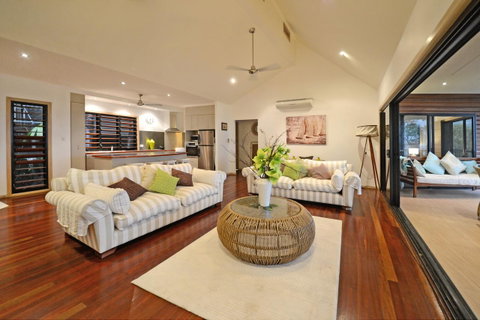 Paddons - Broome Tourism 0