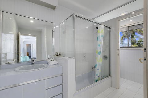 Havana Blue - Large 4 Bedroom Family Home - Broome Tourism 21