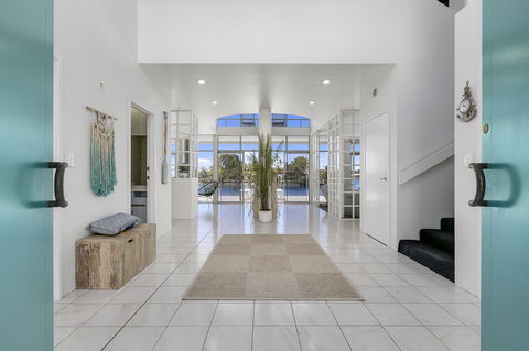 Havana Blue - Large 4 Bedroom Family Home - Broome Tourism 3