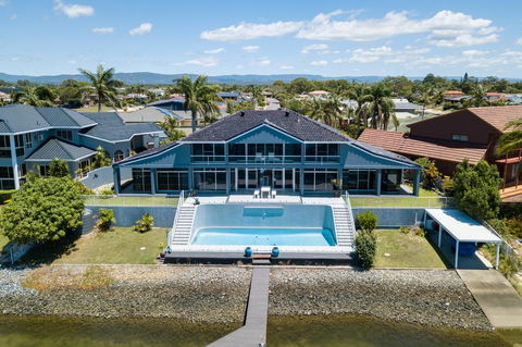 Havana Blue - Large 4 Bedroom Family Home - Broome Tourism 6