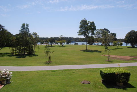 Regency Waterfront Noosa - Broome Tourism 15