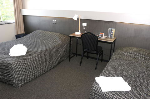 Brighton Hotel - Broome Tourism 3