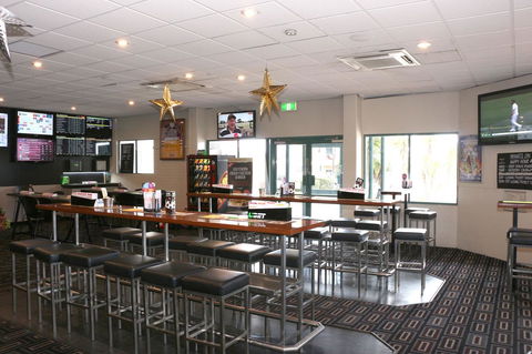 Brighton Hotel - Broome Tourism 16