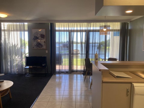 Waterside Holiday Rentals Unit 31 - Broome Tourism 2