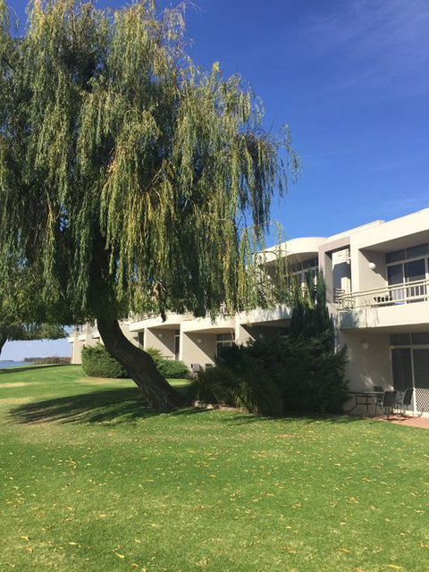 Waterside Holiday Rentals Unit 31 - Broome Tourism 0