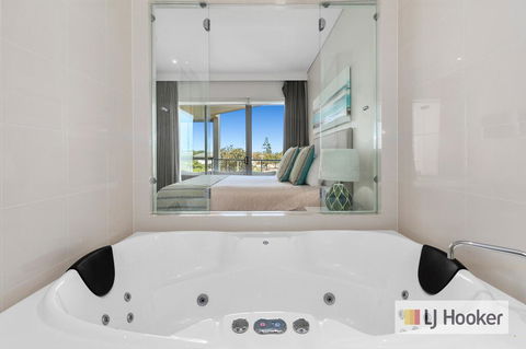 WAVE CULTURE 1204 - BEACH BLISS - Broome Tourism 3