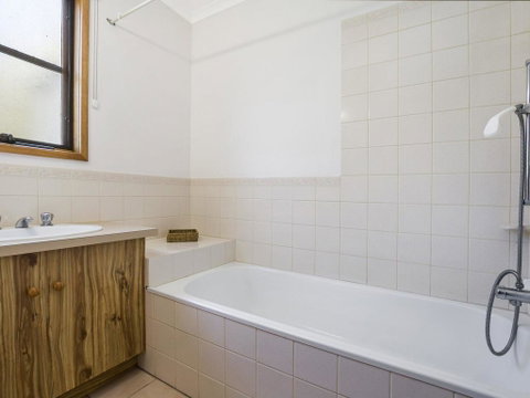 Whalers Cottage - Broome Tourism 3