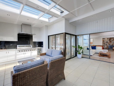 Whispering Sands', 10 Sandy Point Road - Luxury Waterfront Home With Aircon, WIFI & Foxtel - Broome Tourism 0