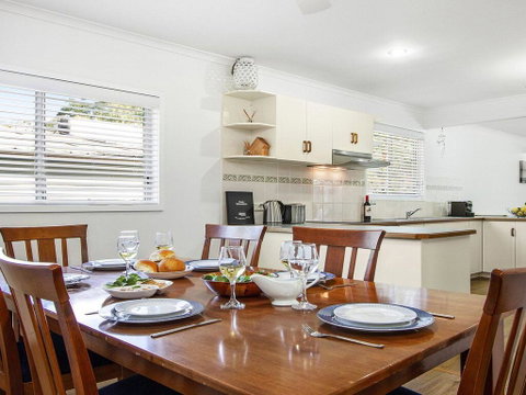 Whispering Waves - Relaxing Beach House - Broome Tourism 3