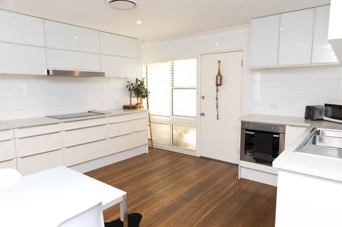 White Beach Cottage - Broome Tourism 1