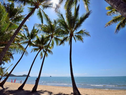 Whitehouse - Palm Cove - Broome Tourism 3