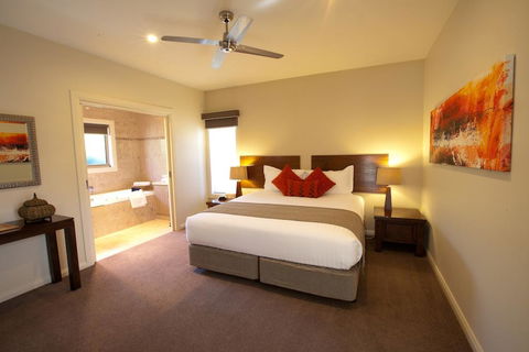Wild Cattle Creek Estate - Broome Tourism 0