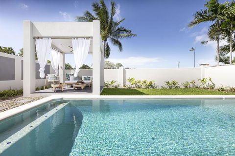 WINDFALL IN PALM COVE - Broome Tourism 0