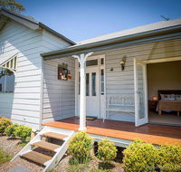 Wine Country Cottage located right at the Hunter Valley gateway close to everything - Broome Tourism
