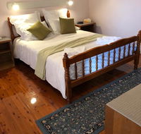 Wine Country drive Guest House - Broome Tourism