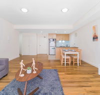 Wolli Creek Airport Serviced 2 Bedroom Apartment - Broome Tourism