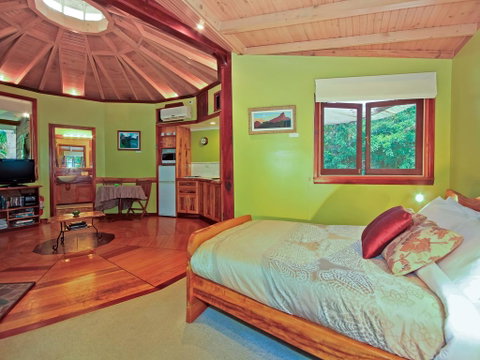 Wollumbin Palms Rainforest Retreat - Broome Tourism 1