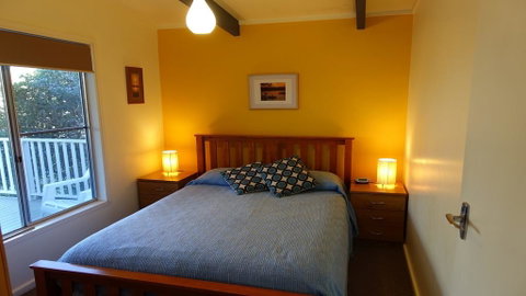 Wonky Pine Beach House, NARRWALLEE- 4 Bedroom - Broome Tourism 3