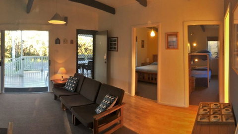 Wonky Pine Beach House, NARRWALLEE- 4 Bedroom - Broome Tourism 2