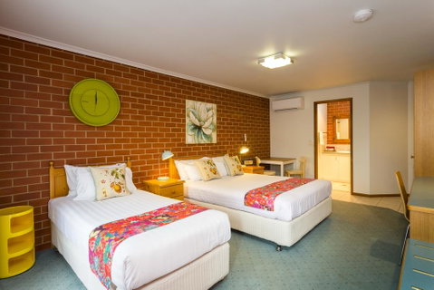 Yackandandah Motor Inn - Broome Tourism 3