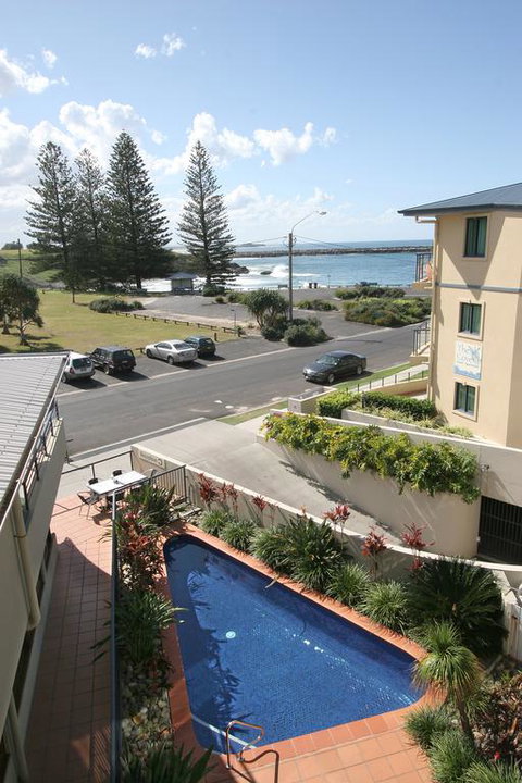 Yamba Beach Motel - Broome Tourism 3