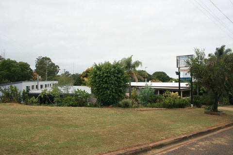 Yarraman Gardens Motel Queensland - Broome Tourism 1