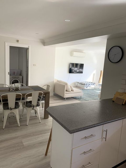 York Cosy Stays - Broome Tourism 1