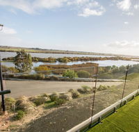 Serenity and sweeping Murray River views - Broome Tourism